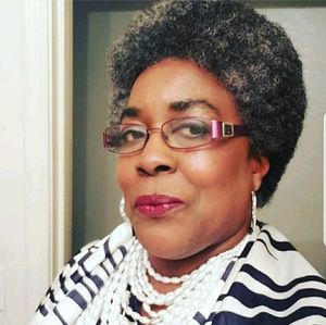 Meet your Posher, Gloria